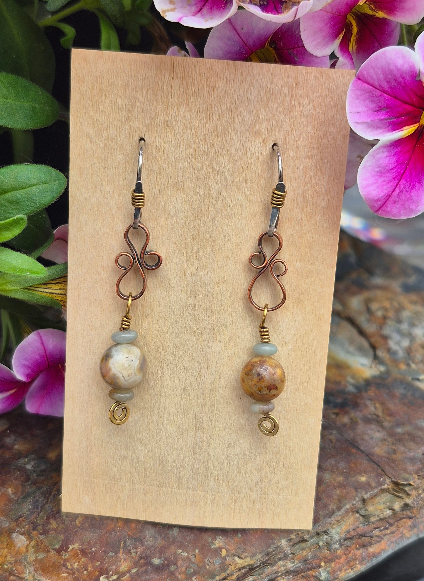 Crazy Lace Agate 8mm "8" earrings