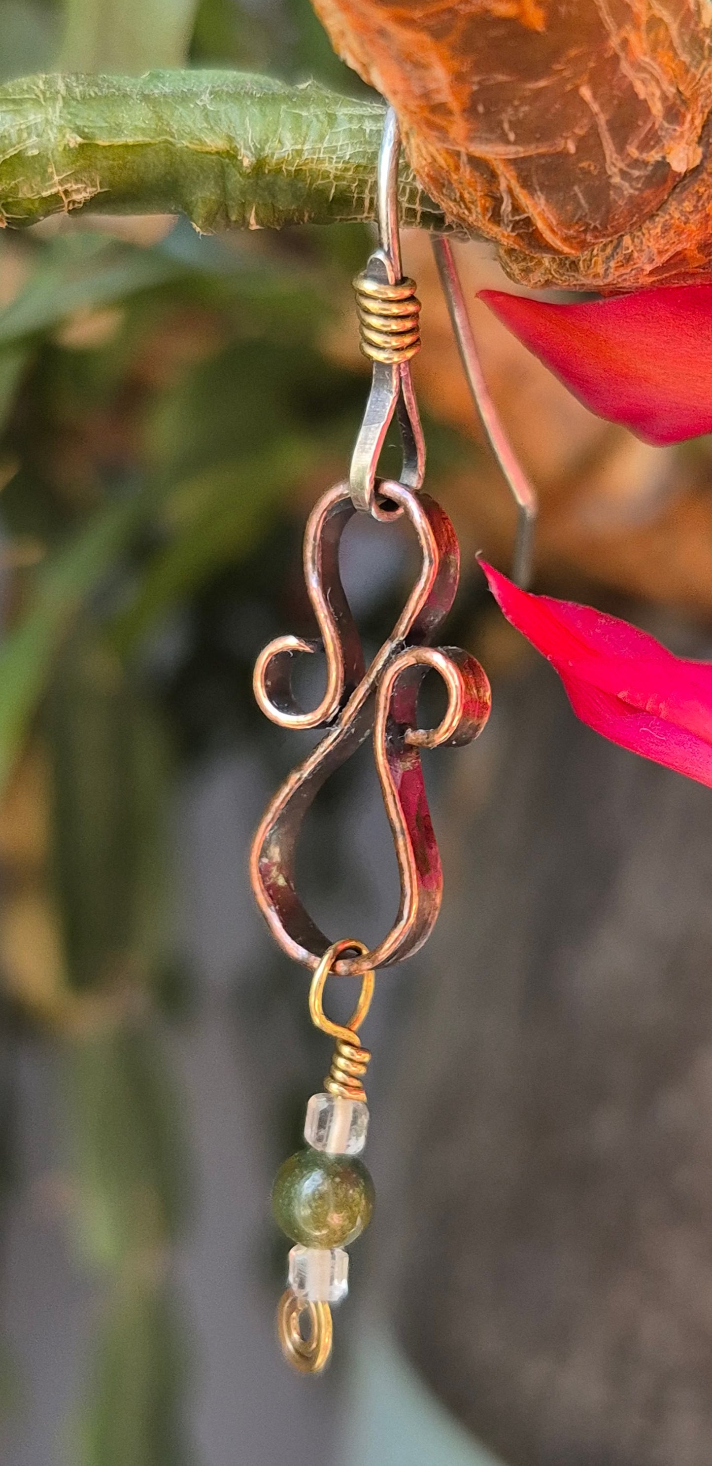 Indian Agate 4mm "8" earrings