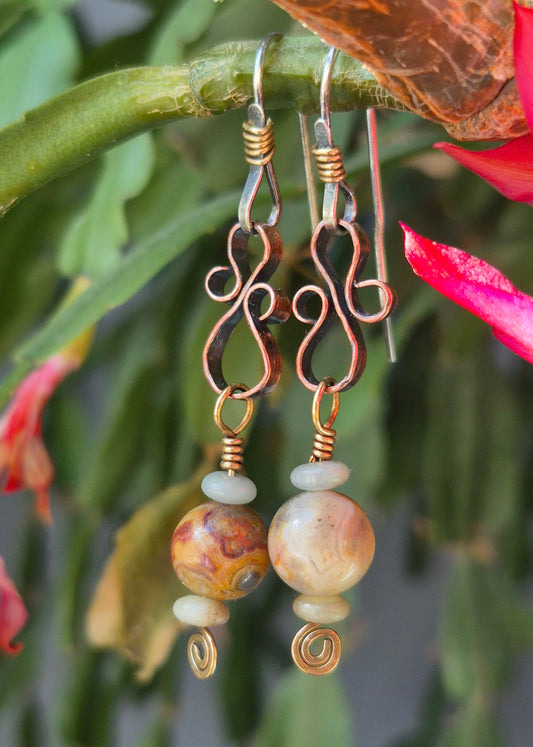 Crazy Lace Agate 8mm "8" earrings